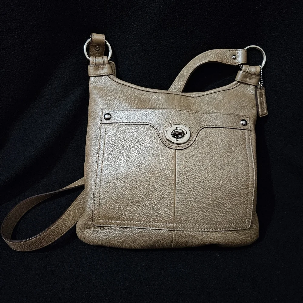 Coach penelope crossbody